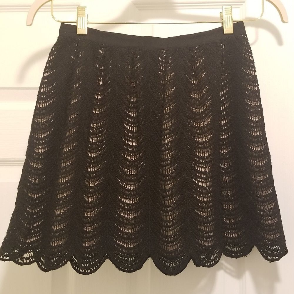 Club Monaco Scalloped Black Lace Skirt Size 2